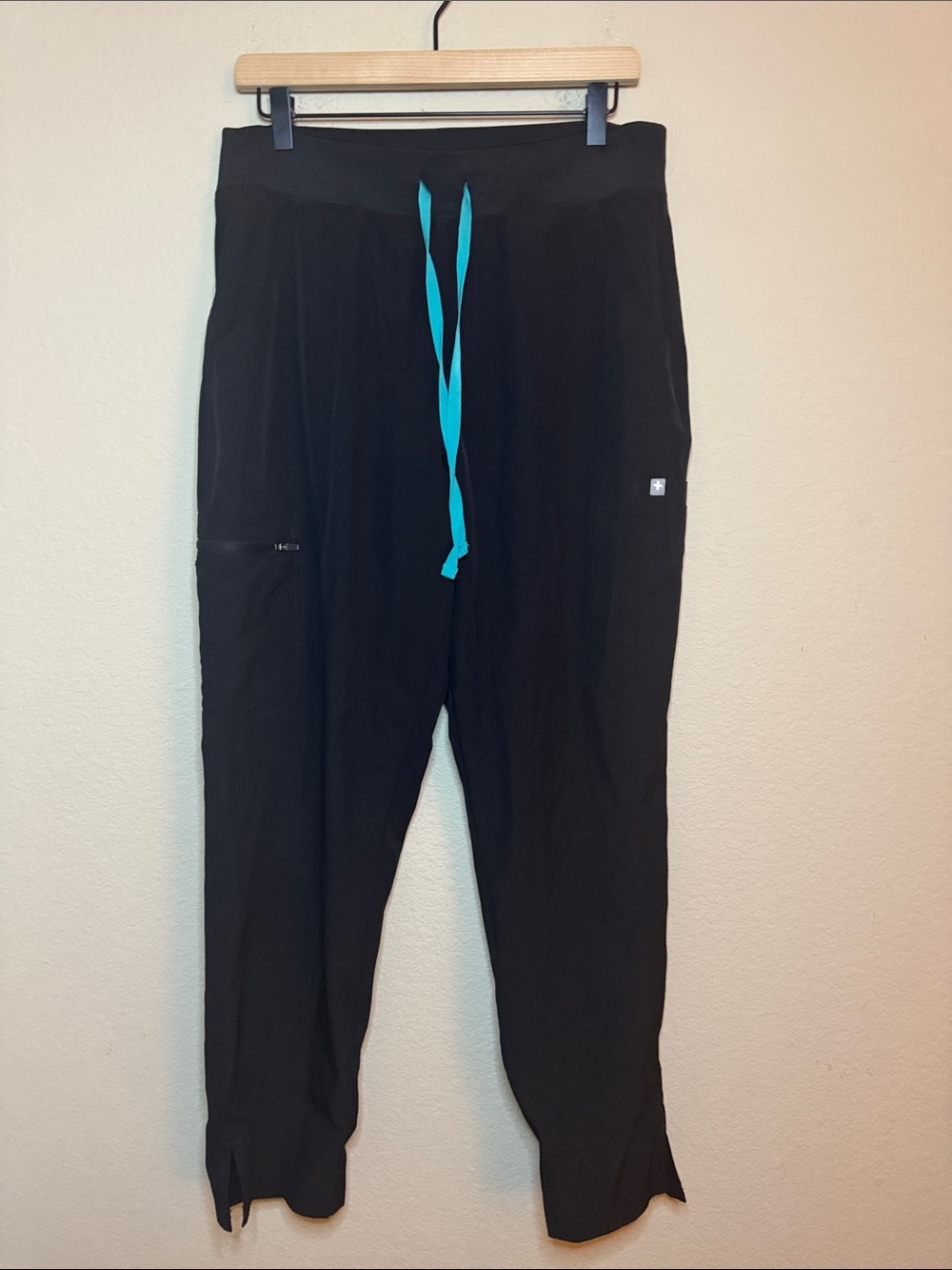FIGS Zamora FREEx Lined Jogger Scrub Pants Black Women’s Size Large